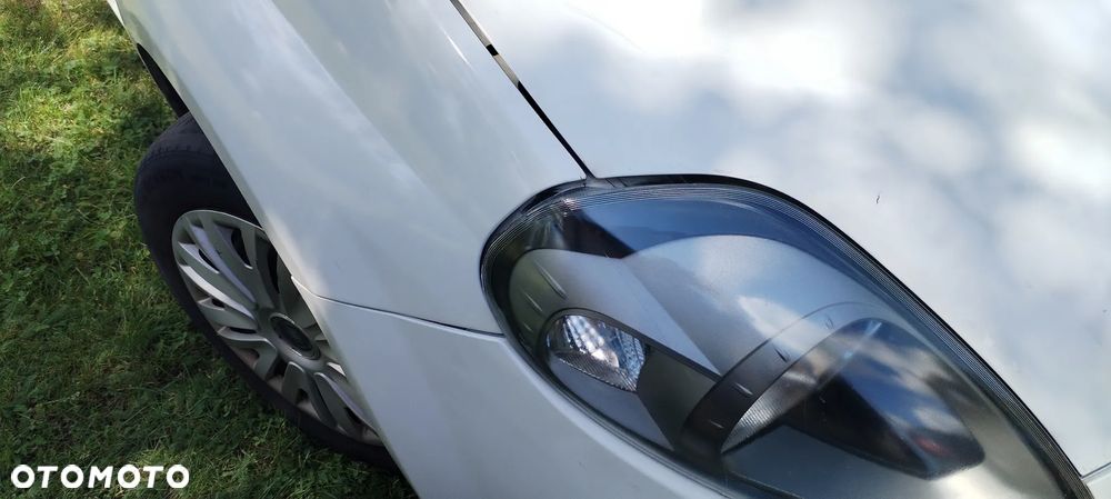 Fiat Punto 1.4 Easy S&S - 8