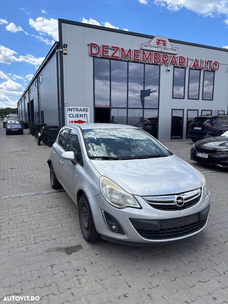Dezmembram Opel Corsa D 1.3 diesel din 2011 - 1