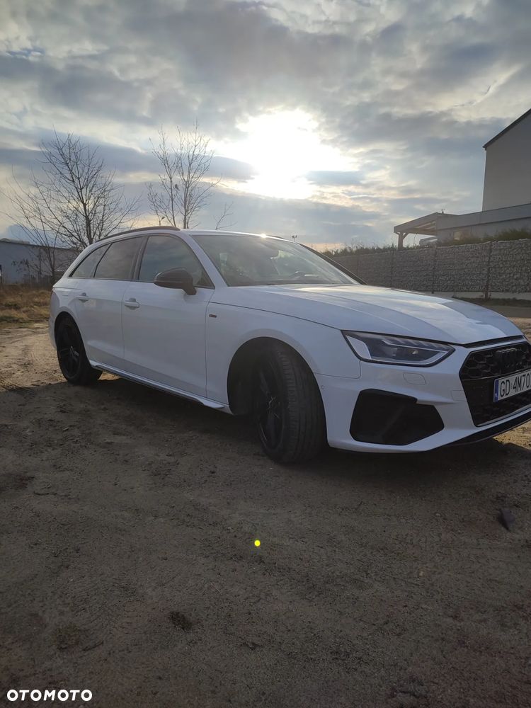 Audi A4 Avant 40 TDI quattro S tronic S line - 1