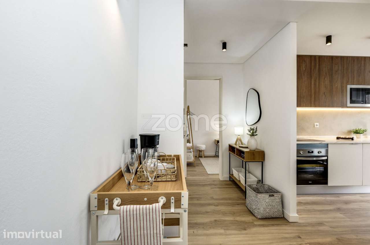 T1 Mobilado e Totalmente Remodelado | Alcântara – Jardim da Tapada - Grande imagem: 2/24