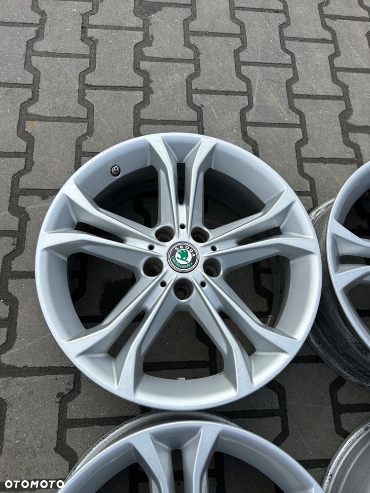 Alufelgi 18 cali 5x112 Skoa Seat Audi Volkswagen Octavia IV Golf 8 Leon IV Cupra - 3