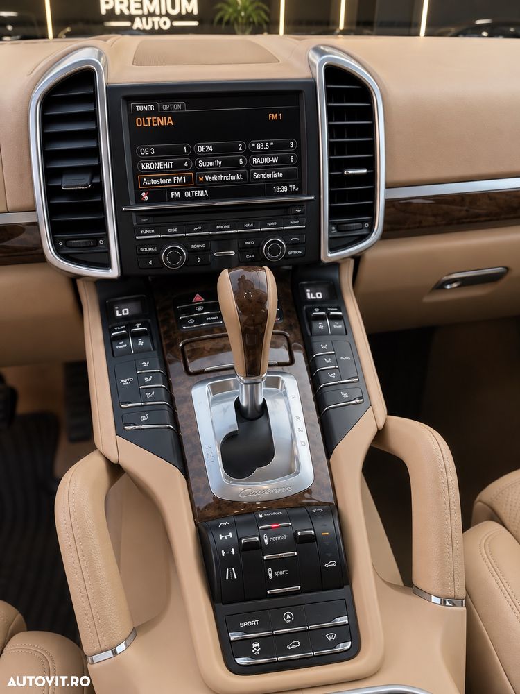 Porsche Cayenne - 11