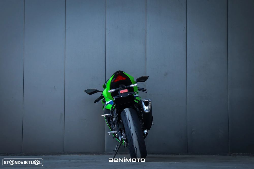 Kawasaki Ninja ZX-6R - 6
