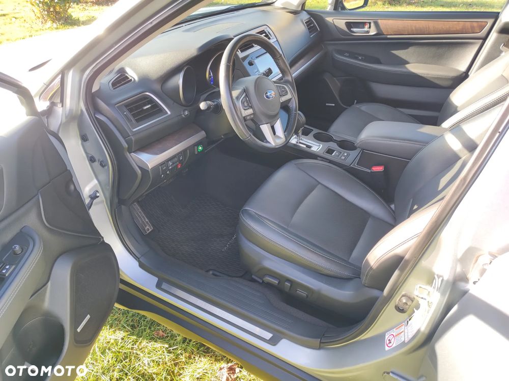 Subaru Outback 2.5i Exclusive - 23