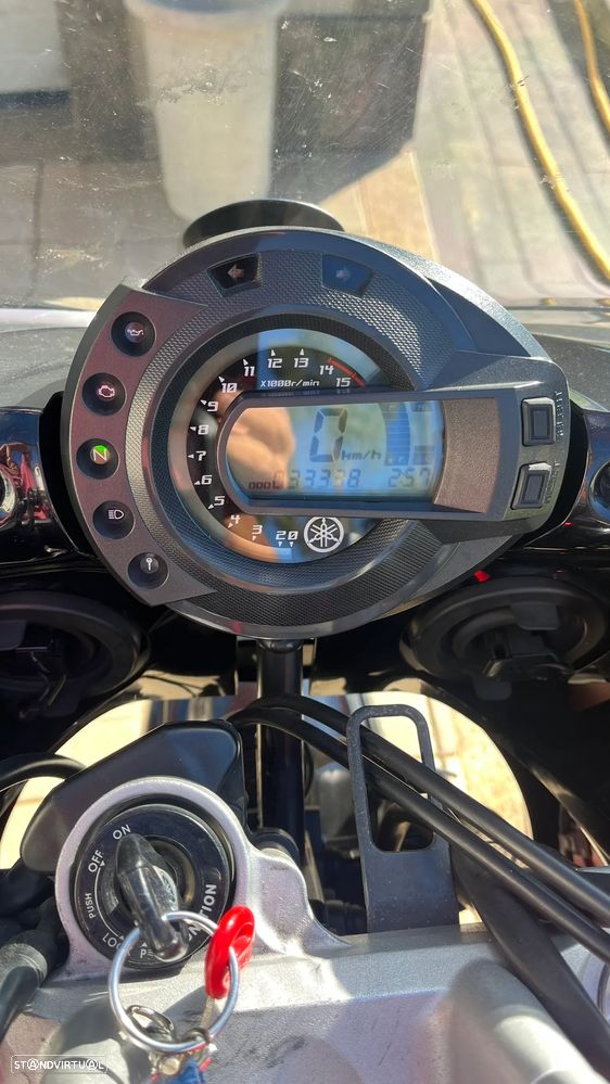 Yamaha FZS Fazer 600 S - 10