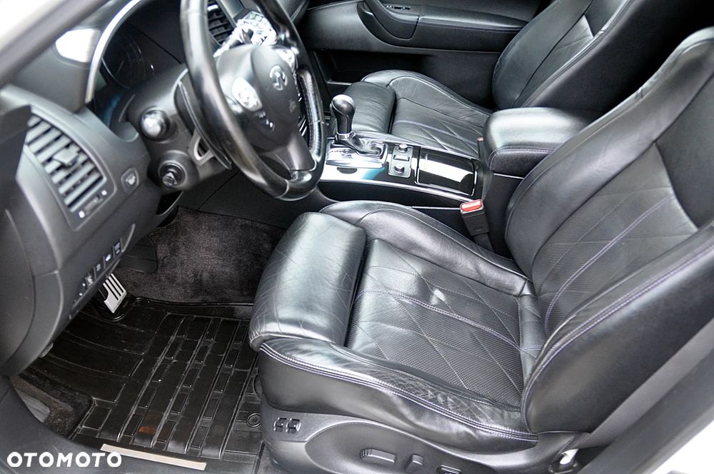 Infiniti QX70 3.0d S - 8