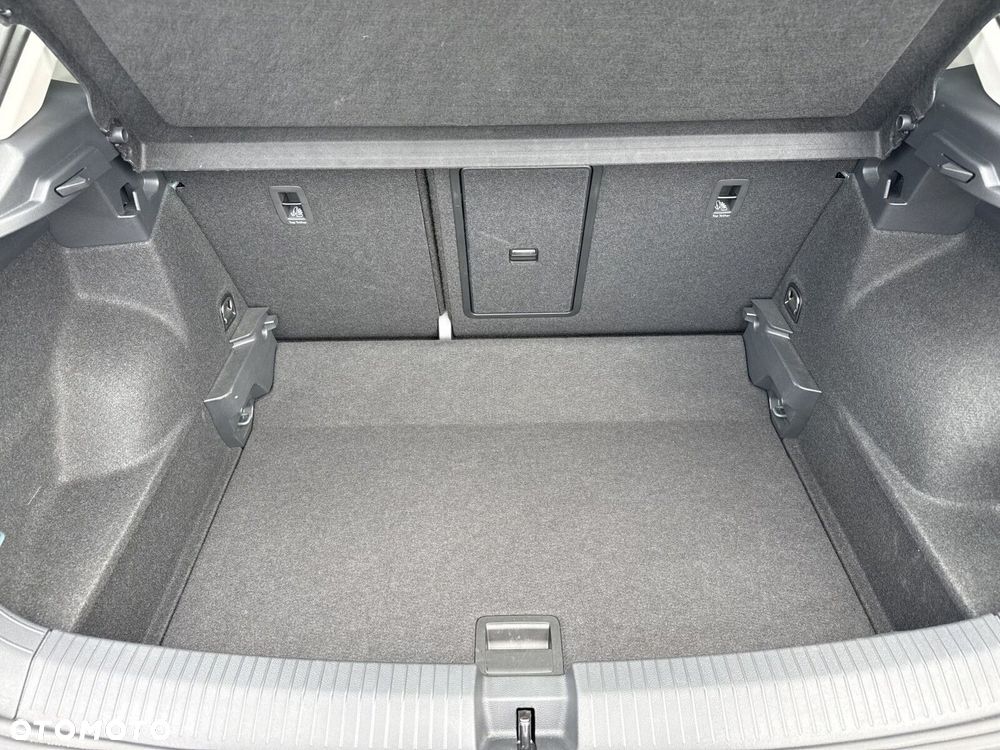 Volkswagen T-Roc - 33