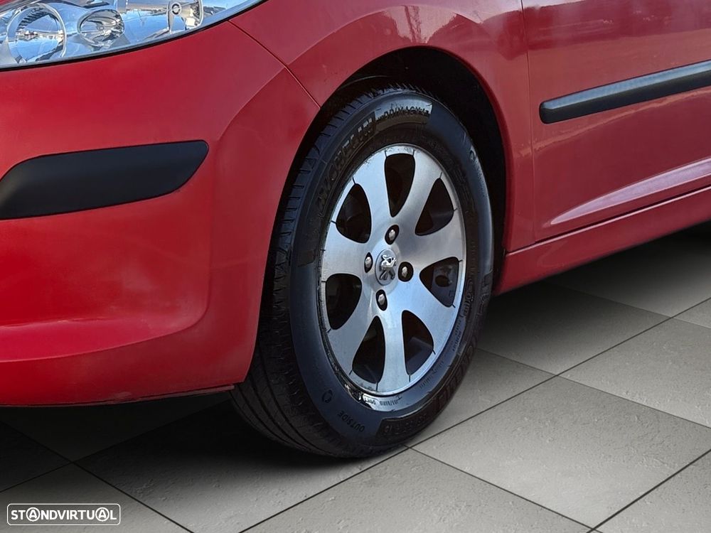 Peugeot 207 1.4 HDI - 6