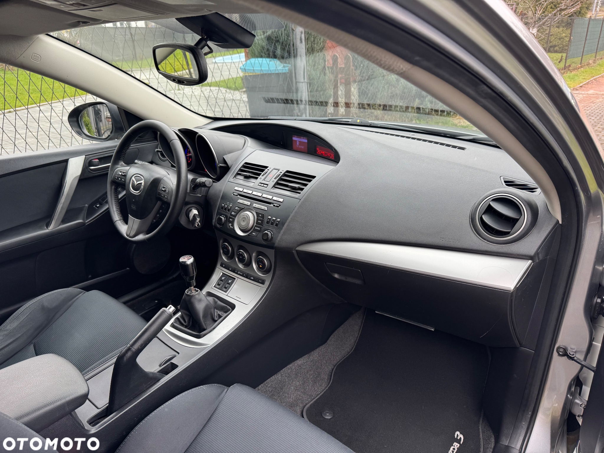 Mazda 3 1.6 Exclusive + - 10