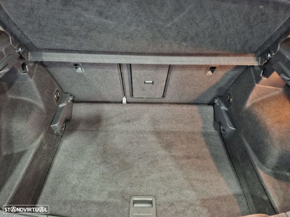 VW T-Roc 1.0 TSI Urban - 24