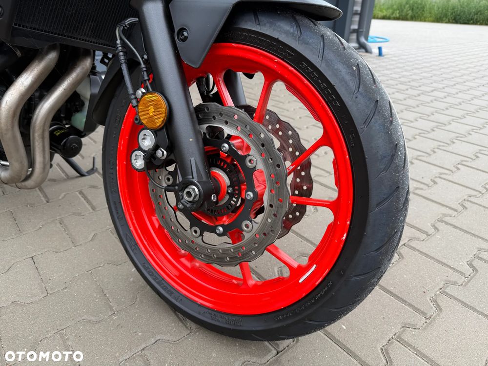 Yamaha MT - 16