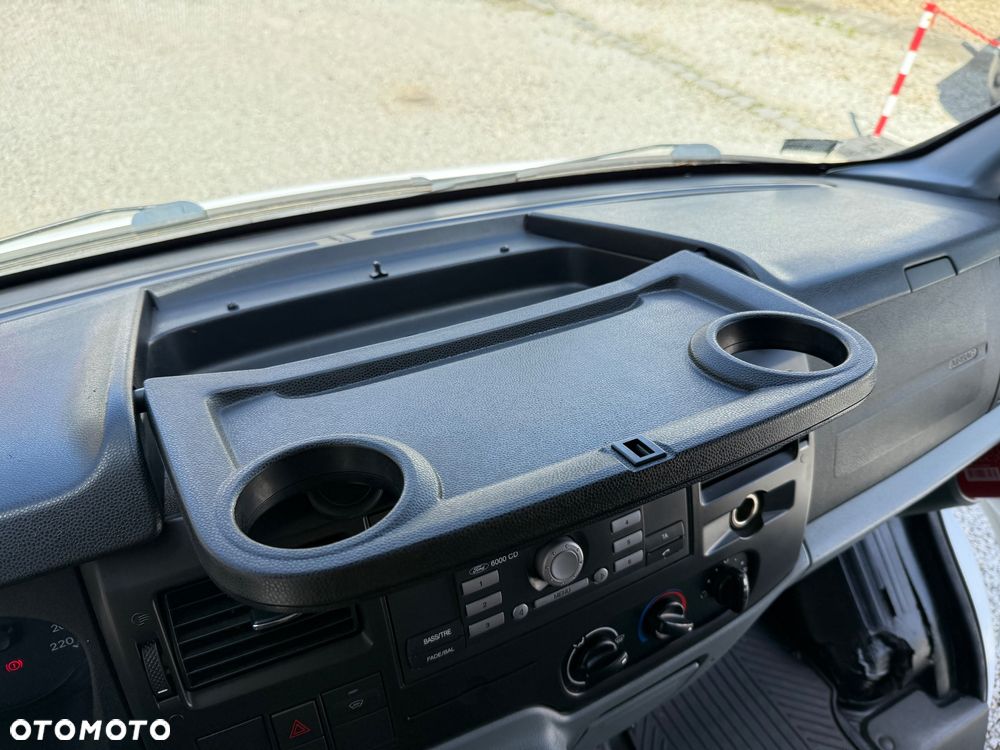 Ford Transit Furgon Warsztat 4x4 L2H2 2.2 TDCI 125KM 4x4 - 16