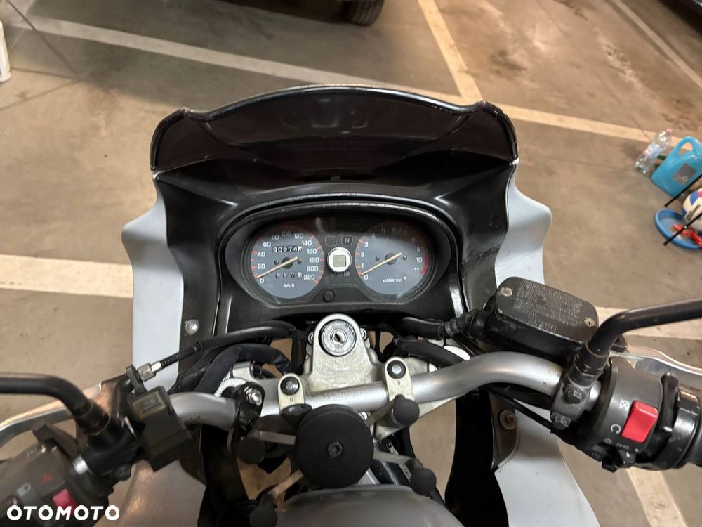 Yamaha XJ - 5