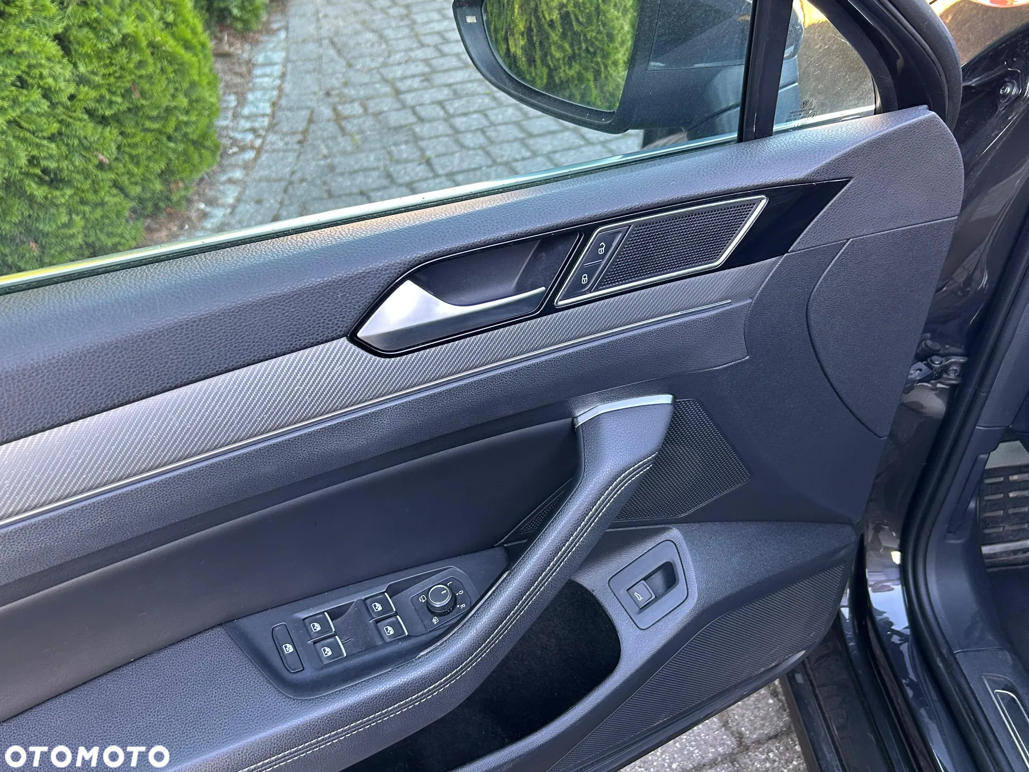 Volkswagen Passat - 13