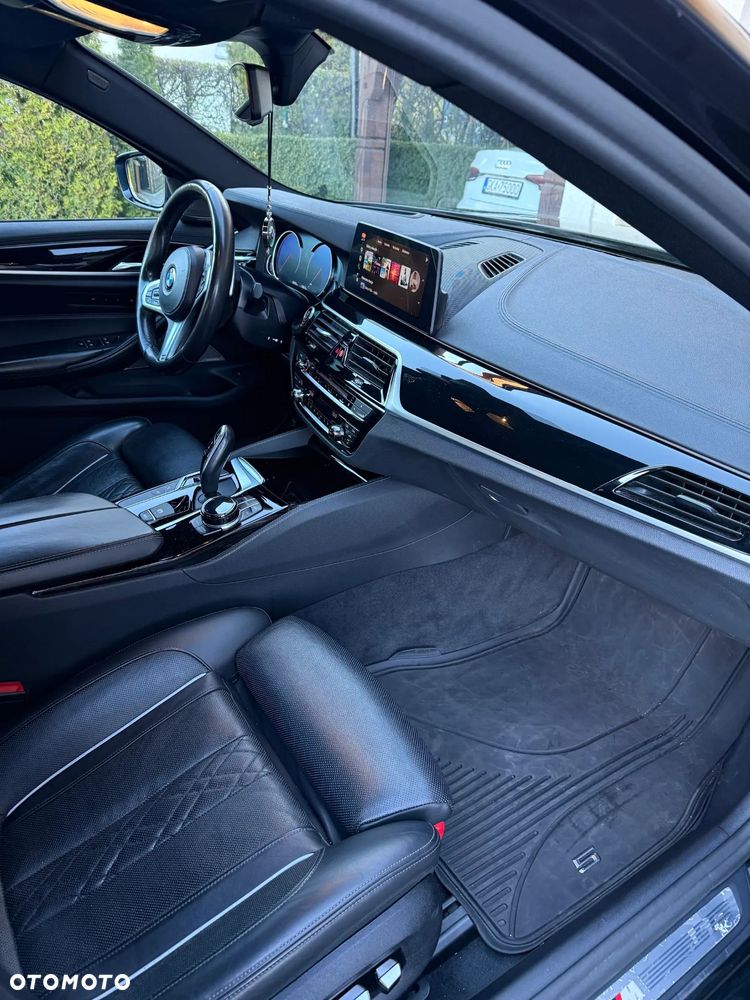 BMW Seria 5 530d xDrive M Sport sport - 11