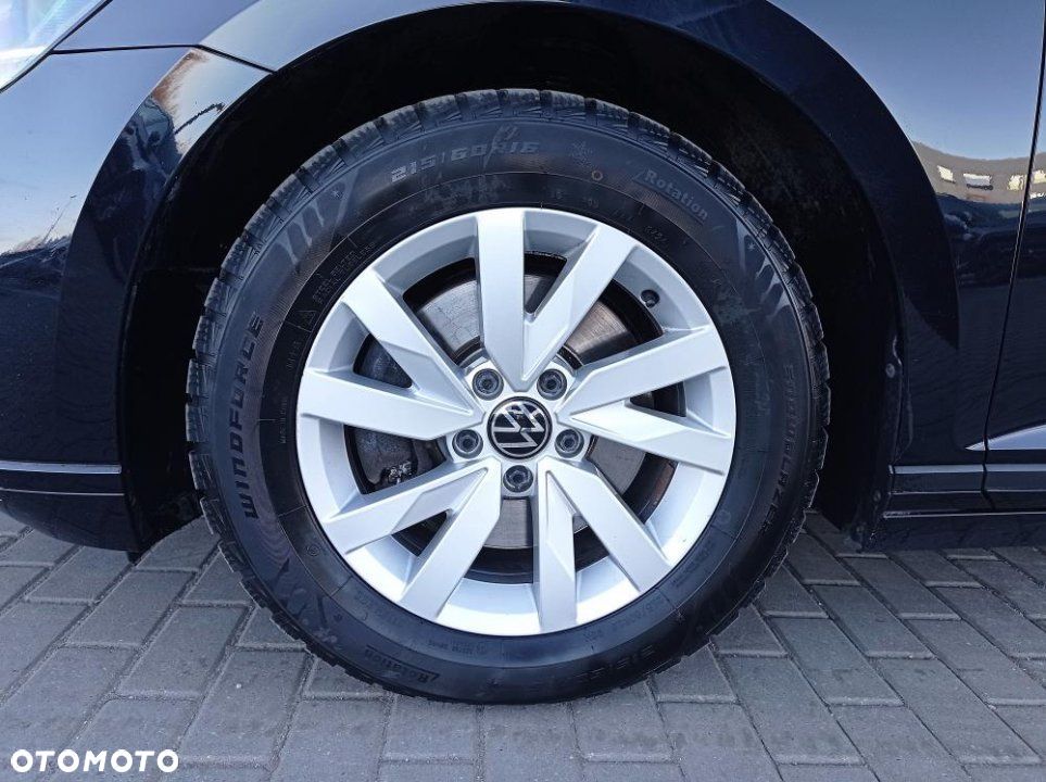 Volkswagen Passat - 9