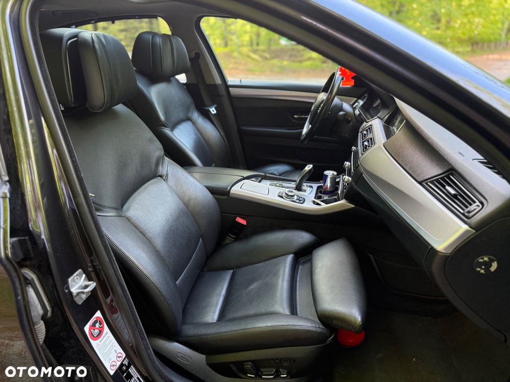 BMW Seria 5 535d xDrive Sport-Aut Modern Line - 33
