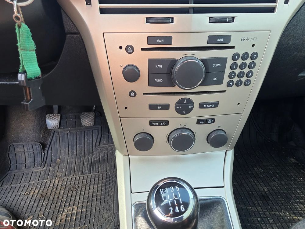 Opel Astra - 16