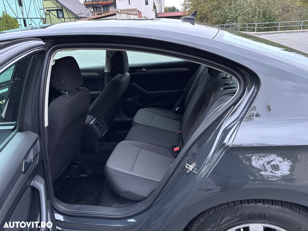 Volkswagen Passat 1.5 TSI ACT Advance - 13
