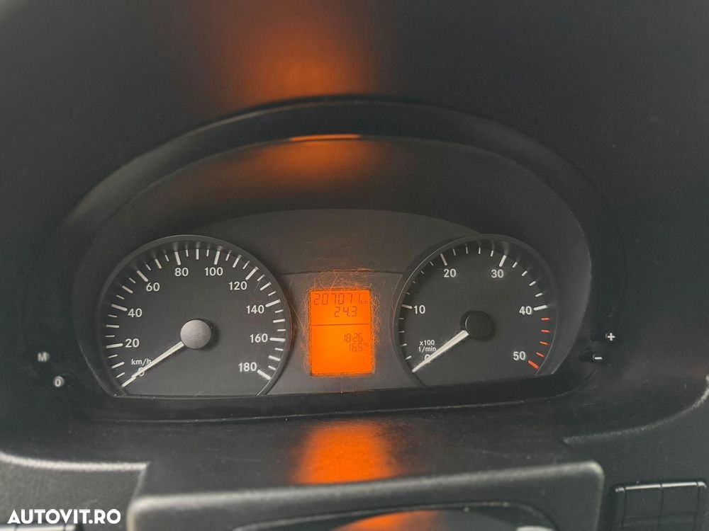 Mercedes-Benz Sprinter - 12