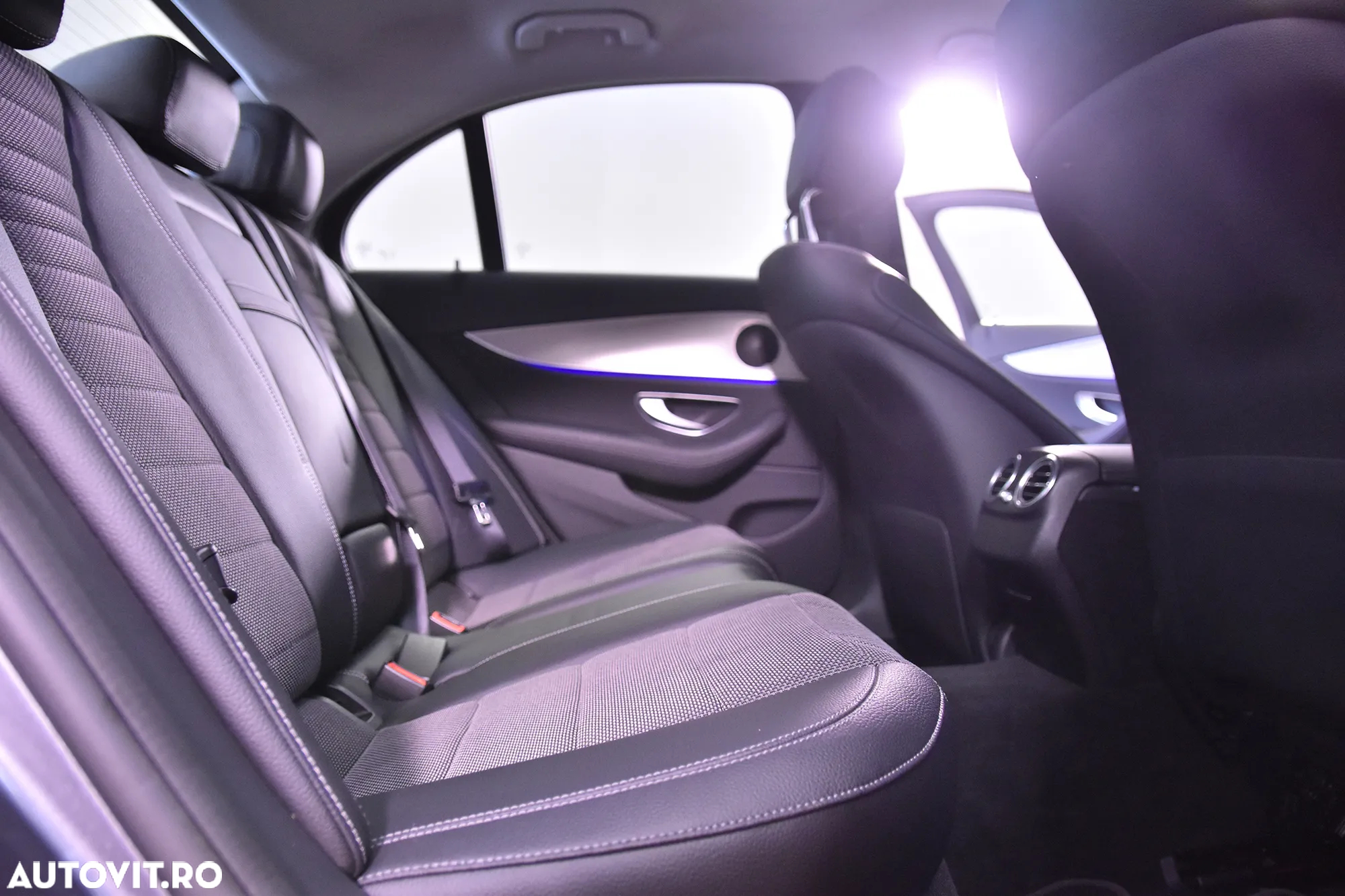 Mercedes-Benz E 200 Aut. - 12