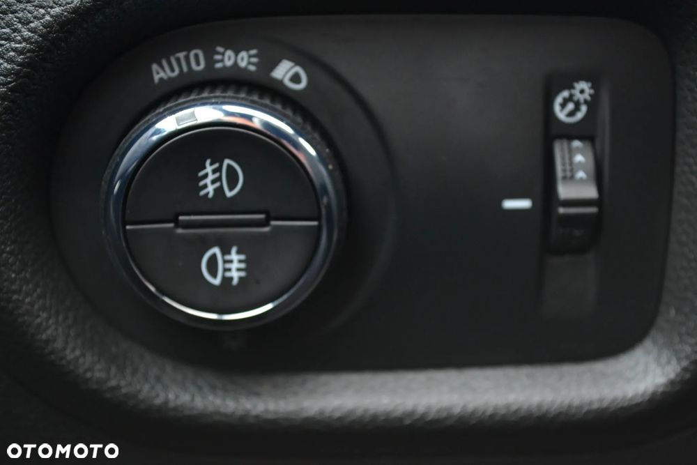 Opel Astra 1.4 T Elite S&S - 19