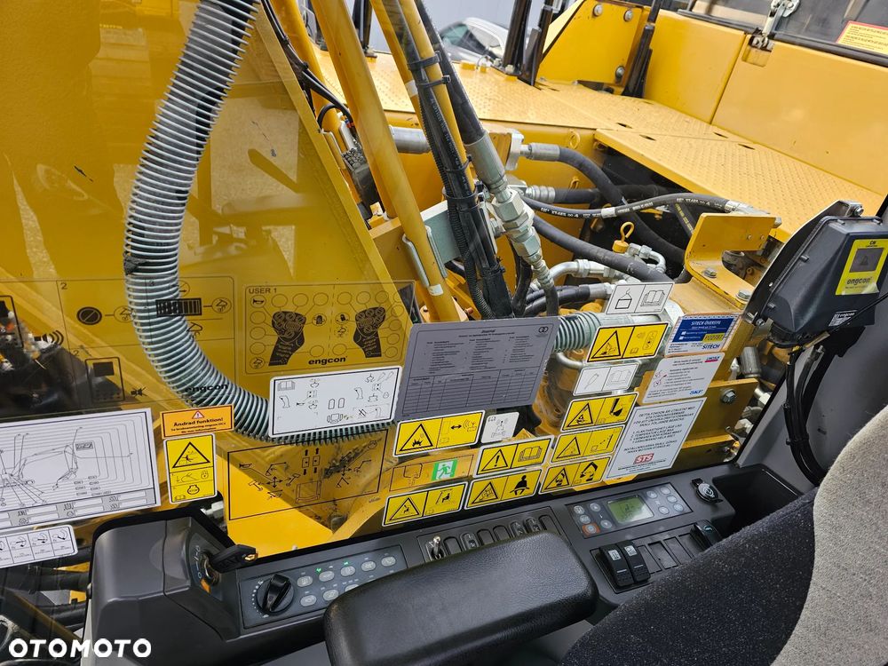 Caterpillar 326 FL - 12