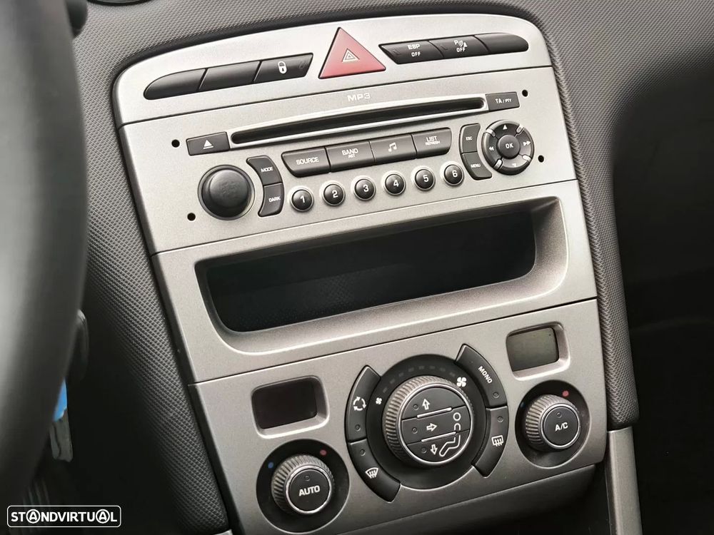 Peugeot 308 1.6 HDi Executive - 26