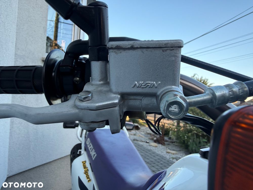 Suzuki DR - 32