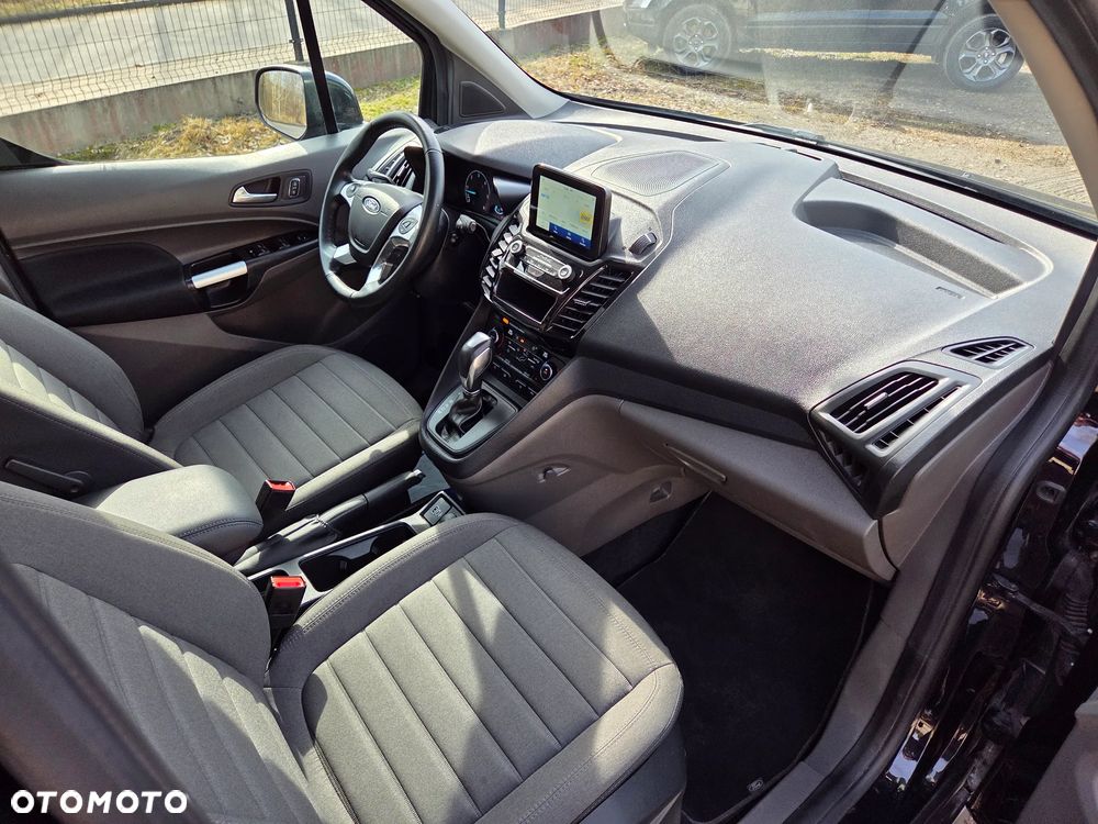 Ford Tourneo Connect Grand - 30
