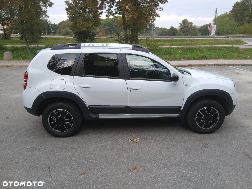 Dacia Duster 1.6 SCe Blackshadow S&S - 8