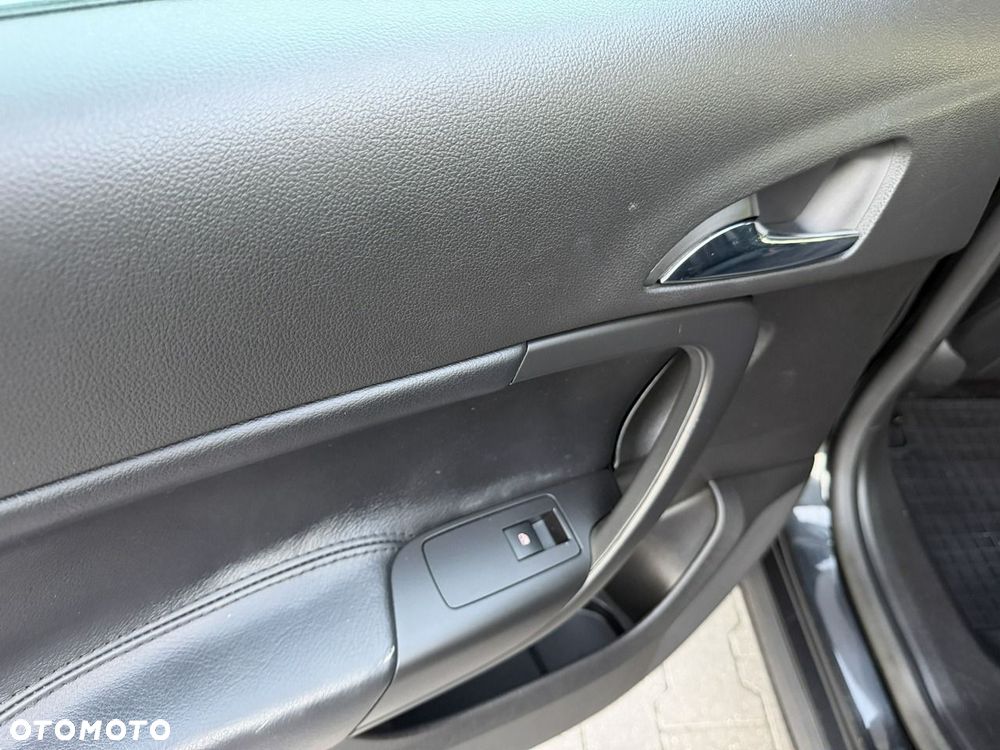 Opel Insignia - 22