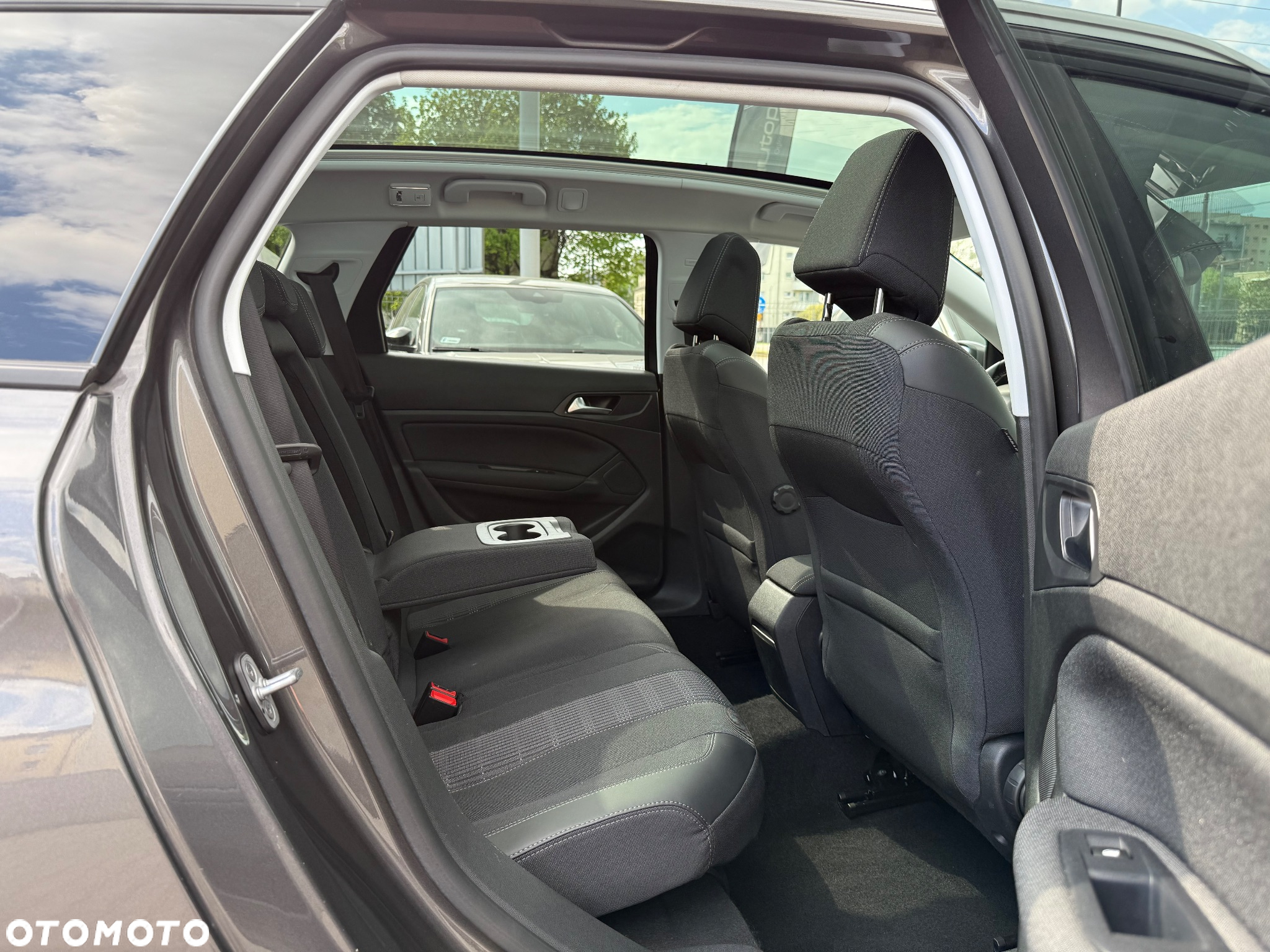 Peugeot 308 SW 1.5 BlueHDi Allure S&S - 22