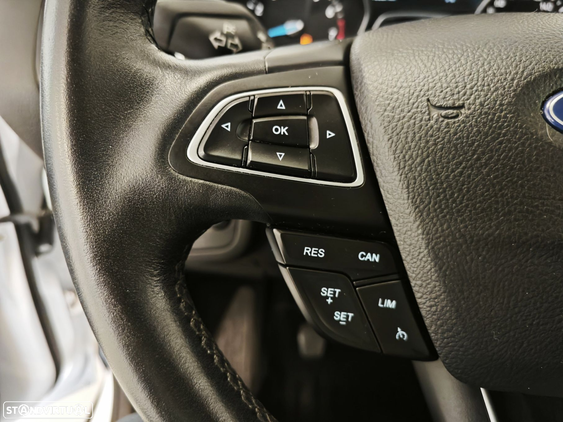 Ford C-Max 1.0 Ecoboost S&S Titanium - 34