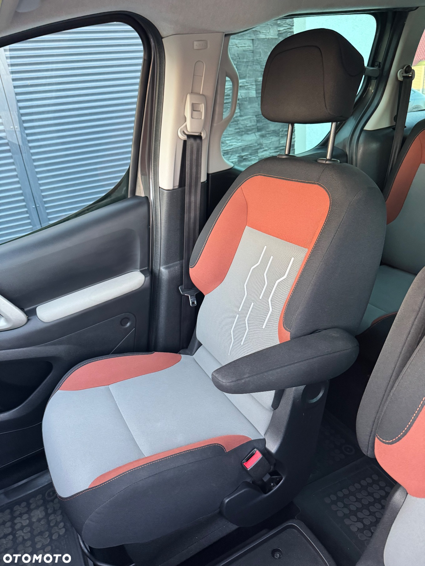 Peugeot Partner 1.6 BlueHDi 100 L2 Pro - 12