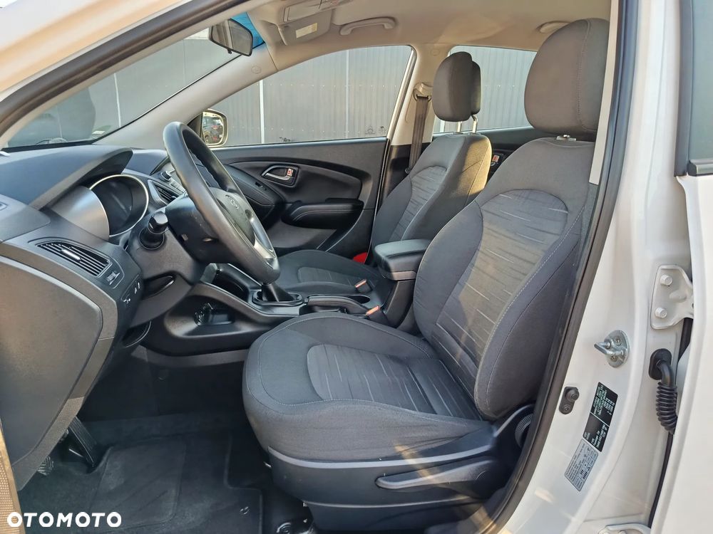 Hyundai ix35 blue 1.6 2WD Finale Silver - 7