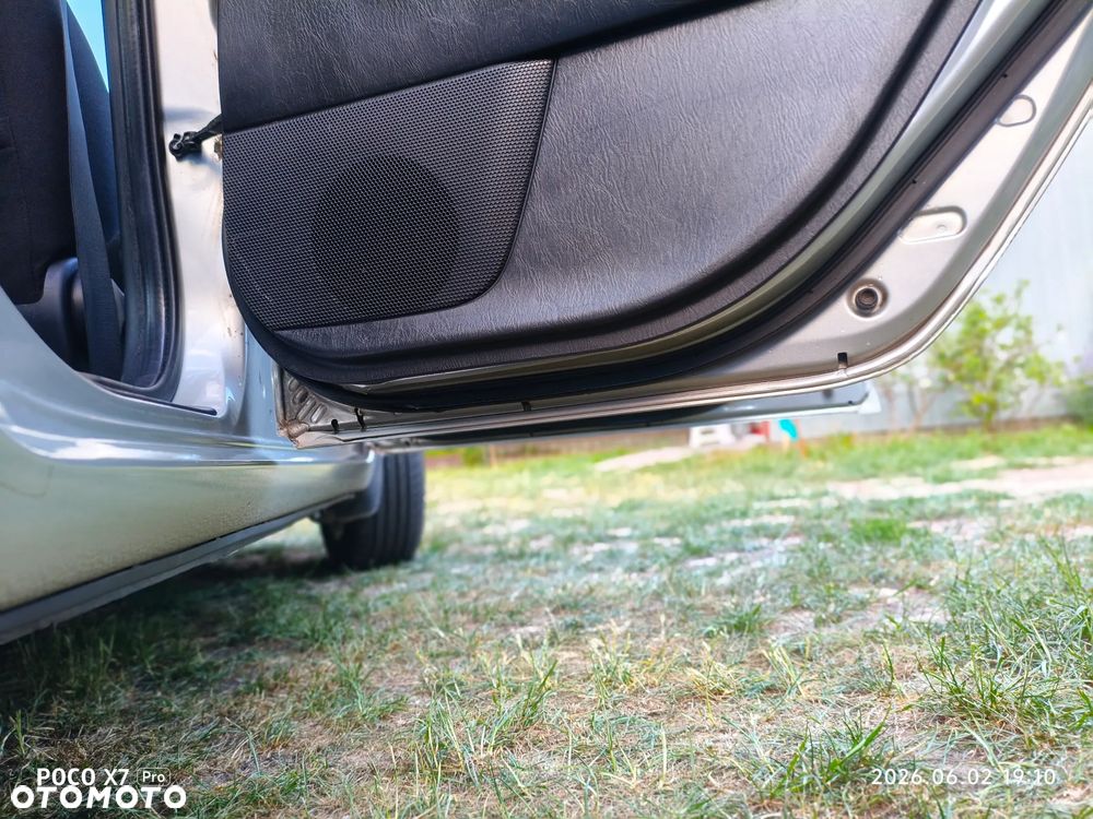 Toyota Corolla - 13