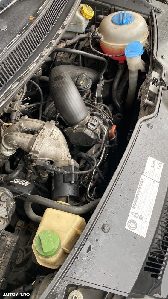 Volkswagen Multivan - 15