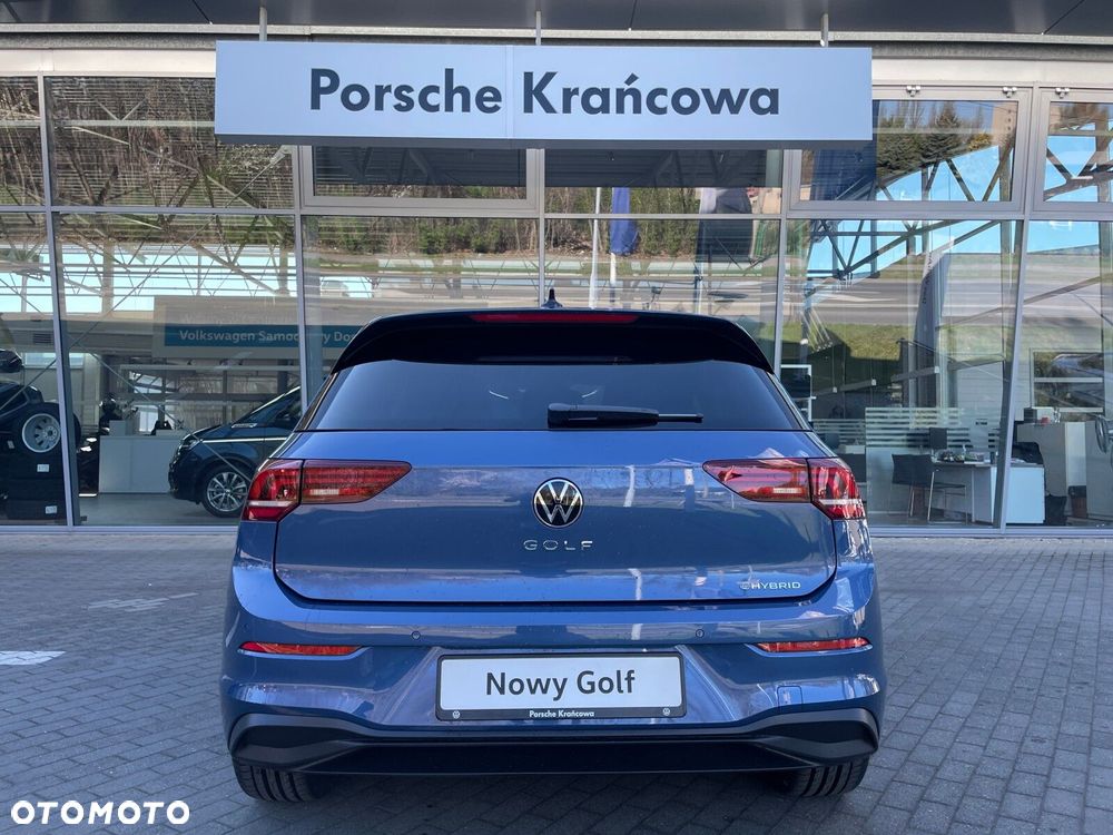 Volkswagen Golf - 8