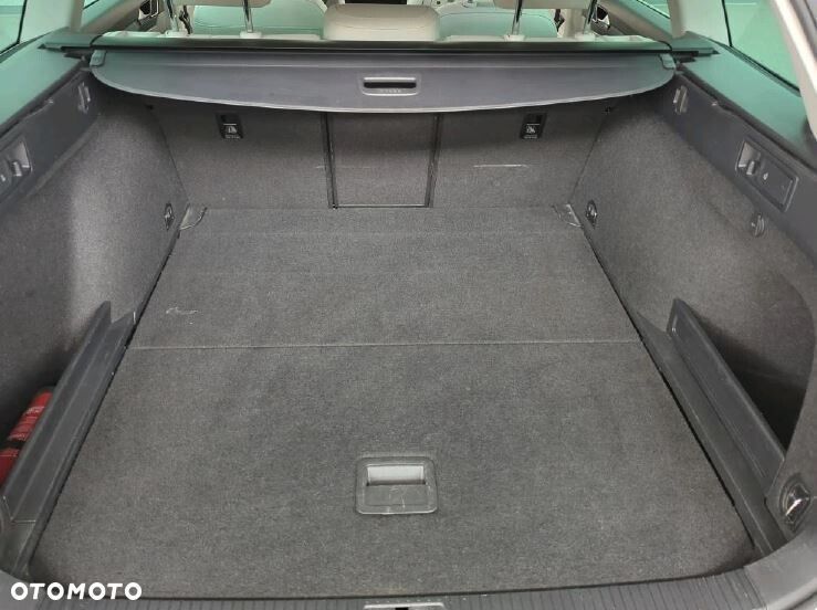 Volkswagen Passat Variant - 8