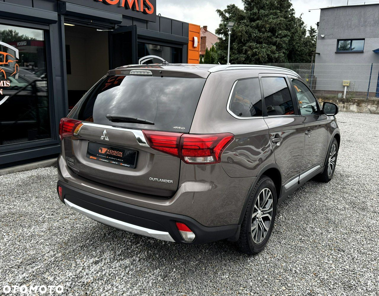 Mitsubishi Outlander 2.0 Intense + 4WD CVT - 3