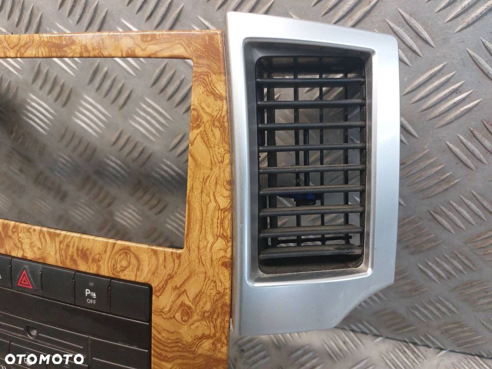 PANEL NAWIEWU KONSOLA ŚRODKOWA RAMKA GRAND CHEROKEE WK X35011600 P04602846 - 2