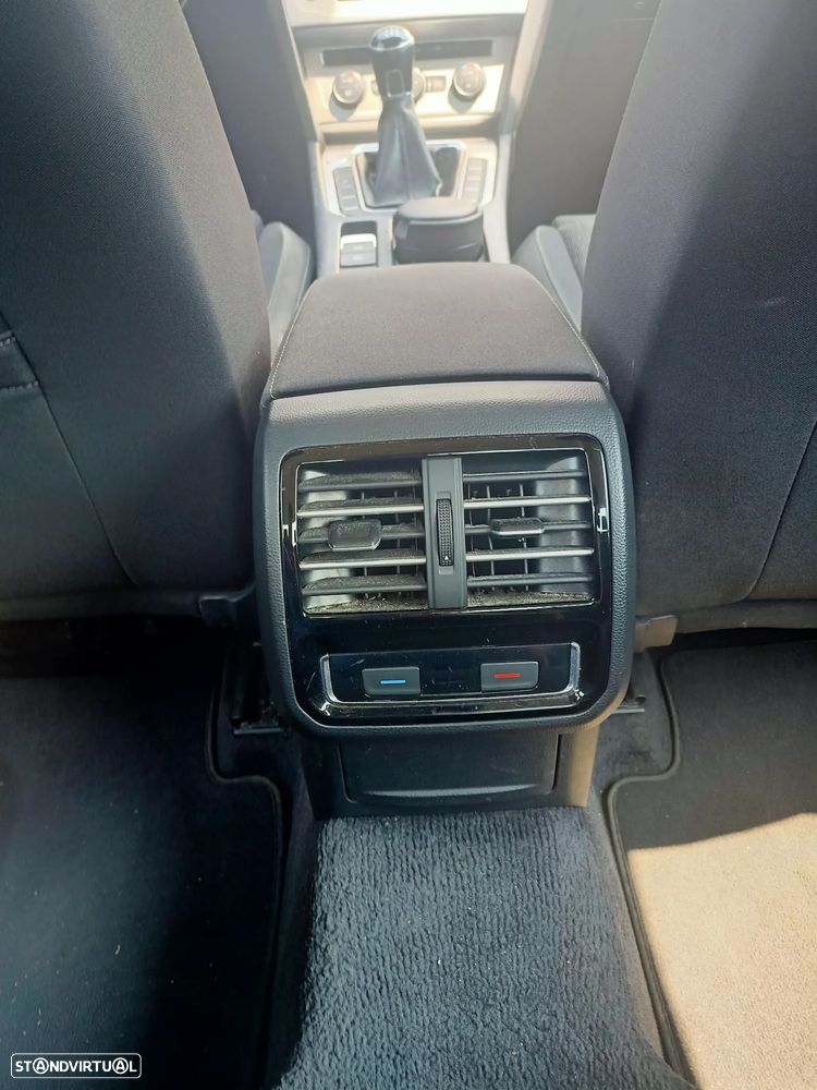 VW Passat 1.6 TDI Confortline - 21