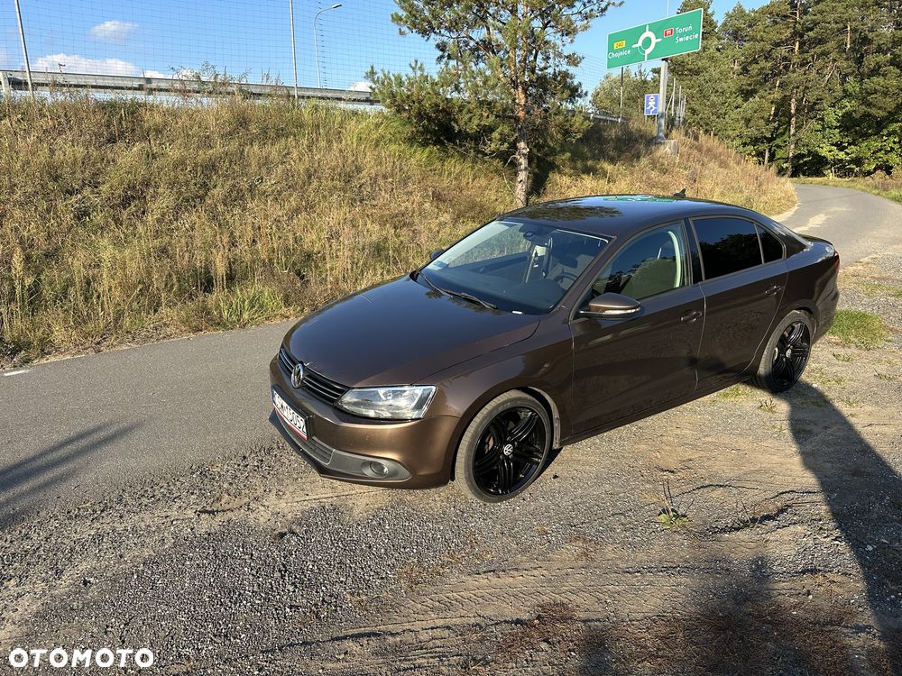 Volkswagen Jetta - 9