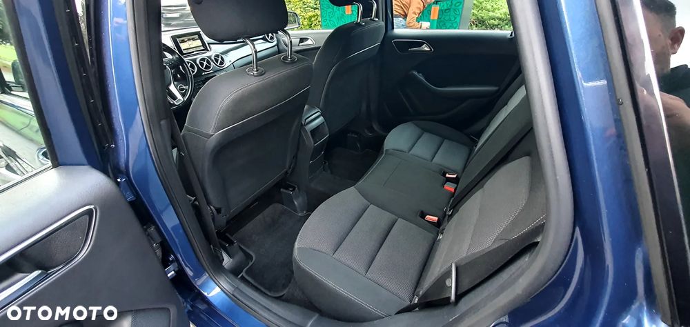 Mercedes-Benz Klasa B 180 (BlueEFFICIENCY) - 6