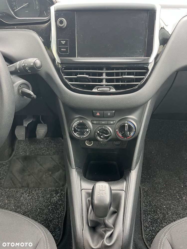 Peugeot 208 95 VTI Allure - 20