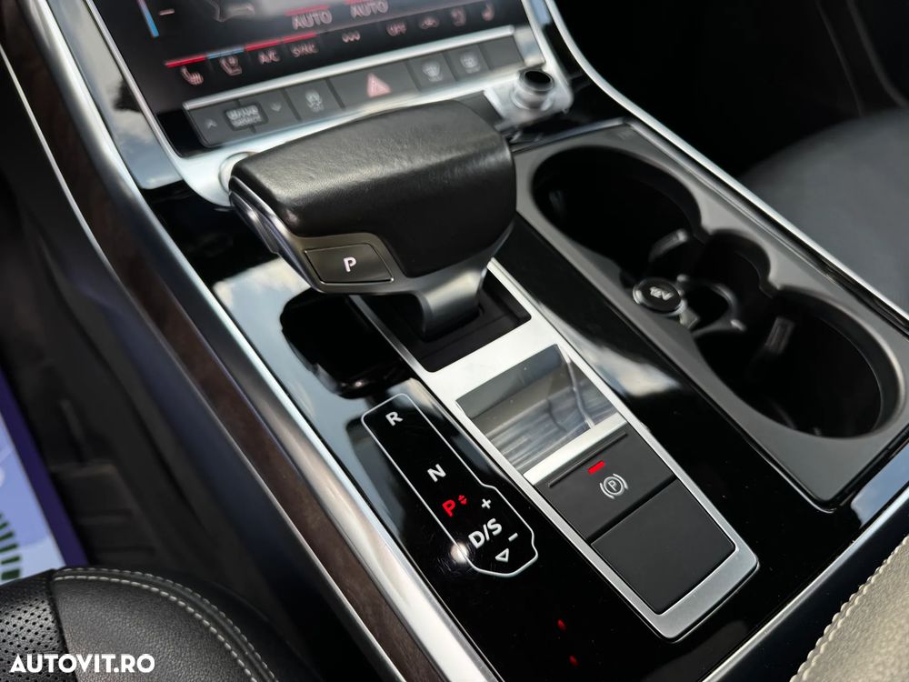 Audi Q8 55 TFSI quattro Tiptronic - 34