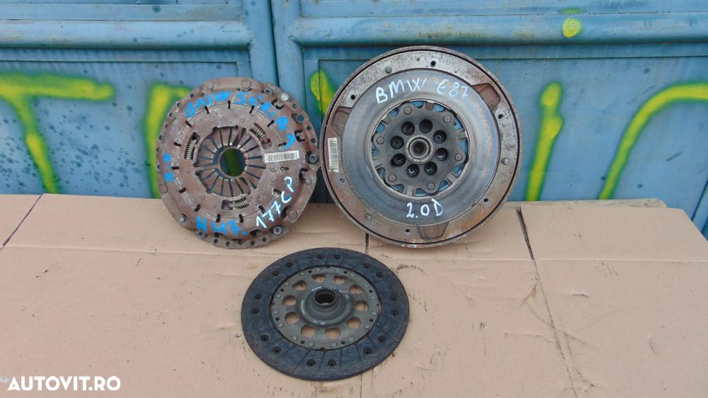Kit ambreiaj BMW Seria 1 E87/E81 seria 3 E90/E91 motor 2.0 diesel 177 CP 6+1 viteze an 2007 cod 21217577479 - 1