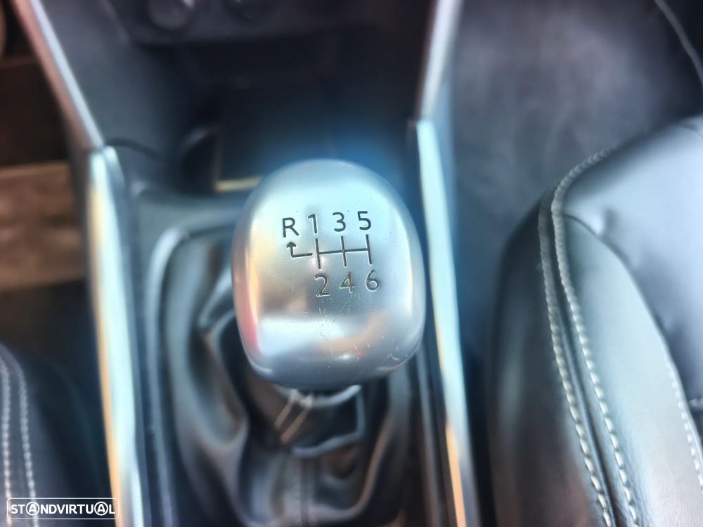 Peugeot 2008 e-HDi FAP 115 STOP & START Allure - 6