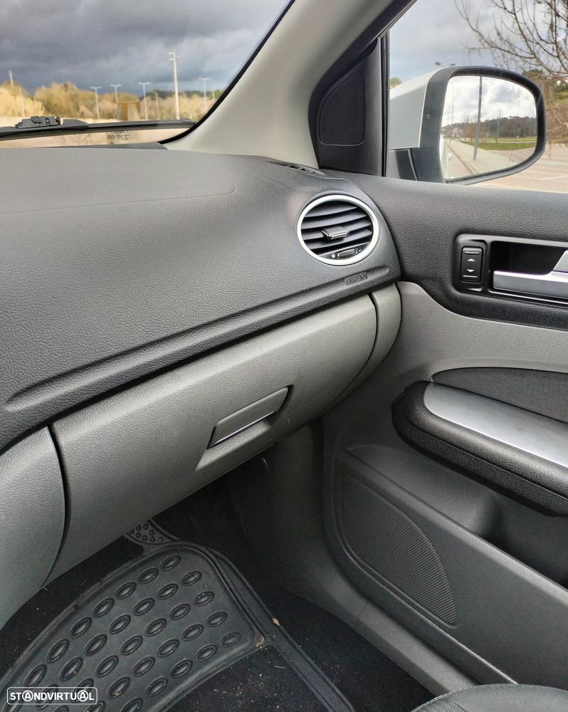 Ford Focus 1.6 TDCi Titanium - 15